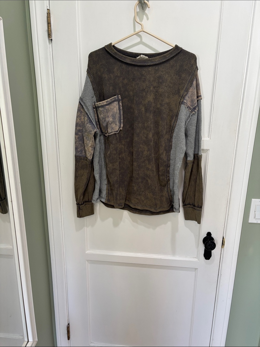 Sage & Fig Oversized patchwork sweatshirt small